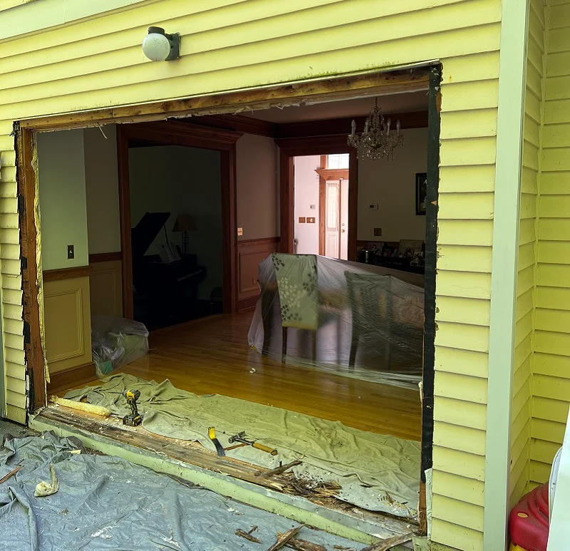 Removal of the old door